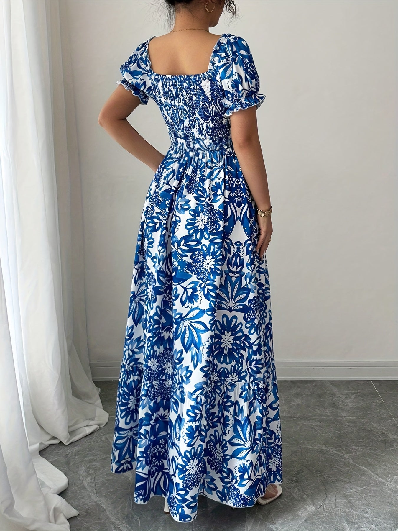 Elegant Floral Print Maxi Dress with Puff Sleeves